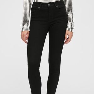 Gap denim legging. Size 4/27.